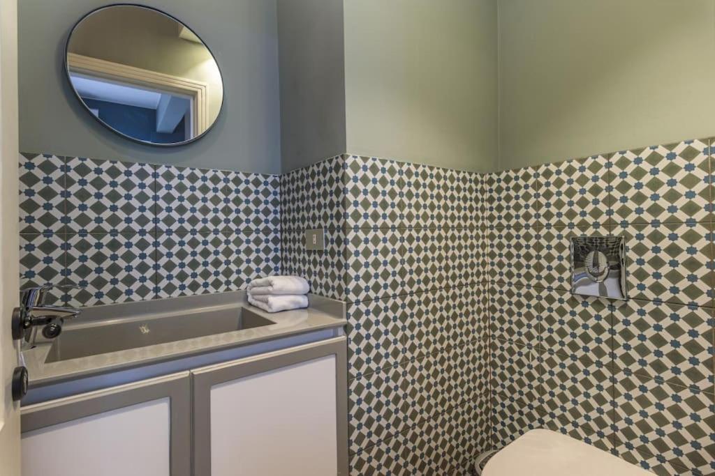 Strawberry 1-br Toot Mar Mikhael *